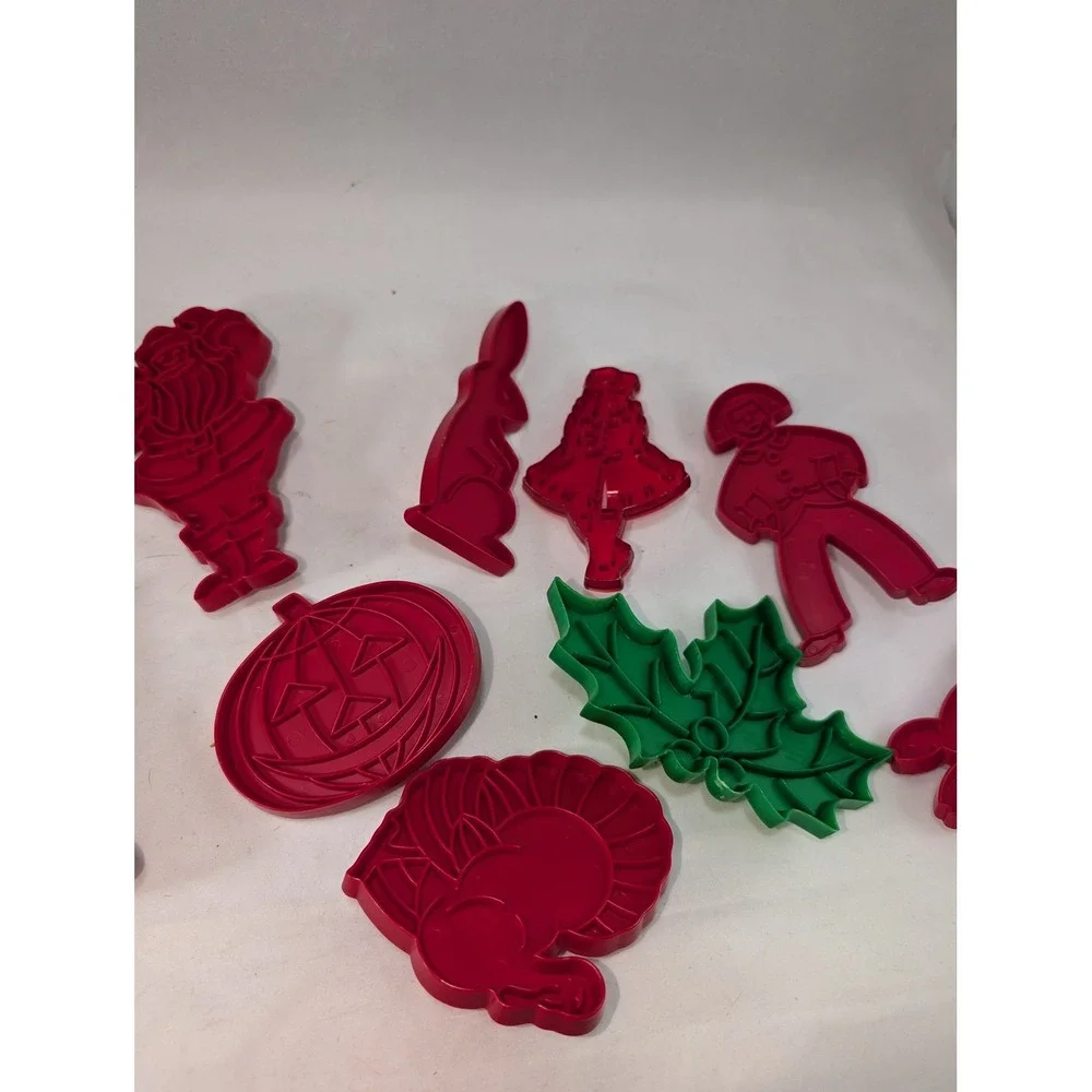 Vintage Hallmark Plastic Cookie Cutters Lot Red‎ Green Holiday Christmas